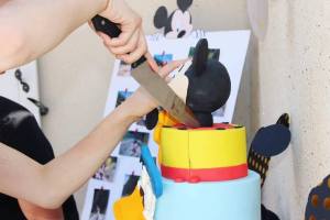 candy bar mickey juliette cake design