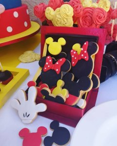 candy bar mickey juliette cake design
